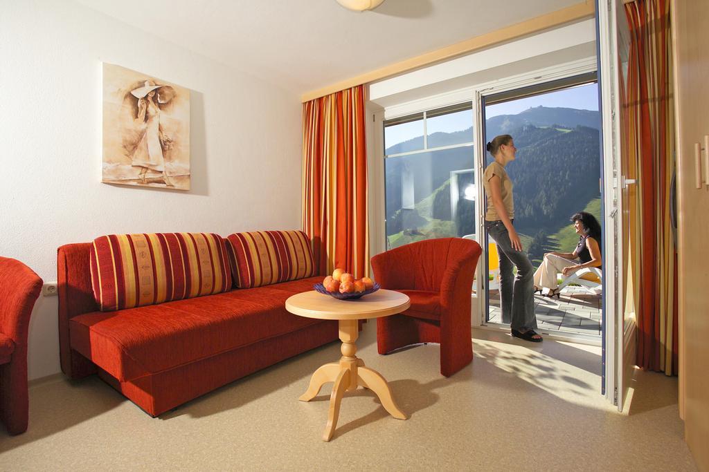 Apartamento Eberharthof Saalbach-Hinterglemm Exterior foto
